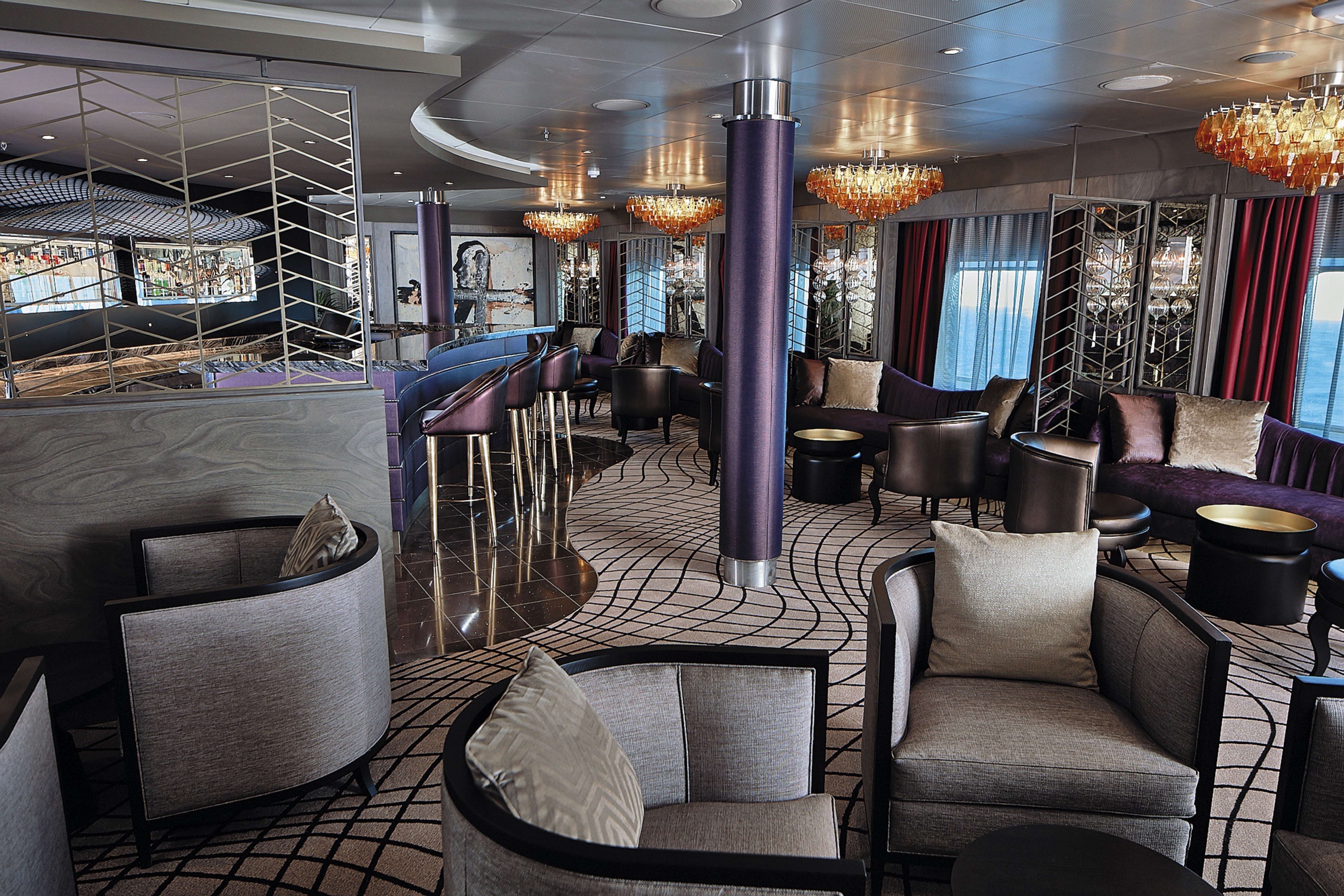 Seven Seas Voyager - Voyager Lounge